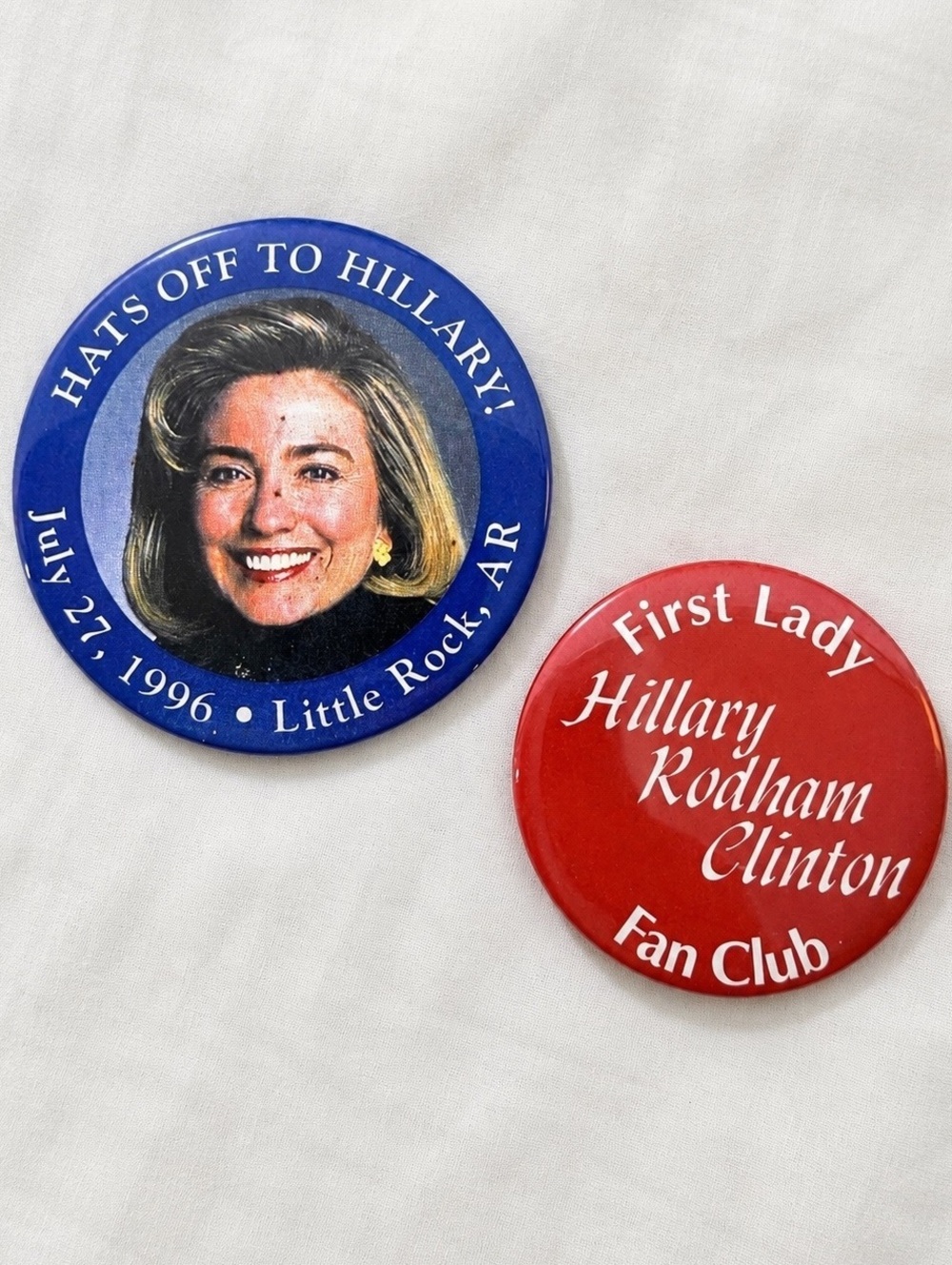 1996 Hillary Clinton Buttons Set of 2 Fan Club & Hats Off